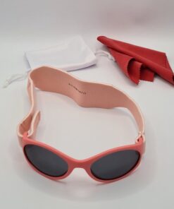 Babyzonnebril met hoofdband / etui en doekje / maat 2-18 maanden / antislip baby bril K 111 kat 3 perzik roze koraal kleur UV 400 / Lichtroze + bijpassende kleur single belight / kraamcadeau meisje / baby glasses Aland optiek